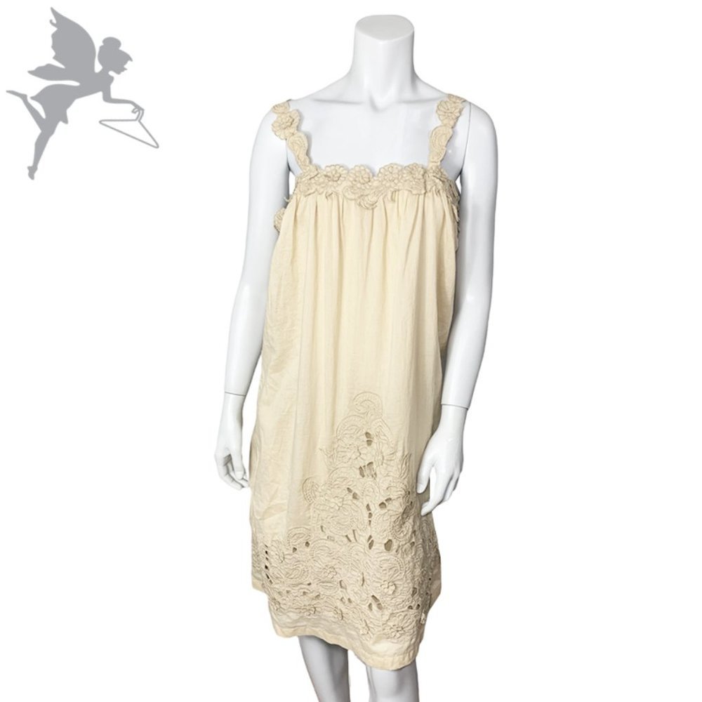 MOLIO RELIO Laser Cut Square Neck Shift Dress